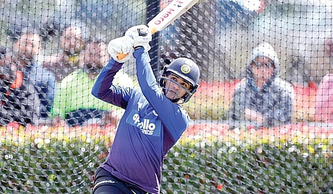 மனுகா ஓவல் மைதானத்​தில் பயிற்சியில் ஈடுபட்ட இந்தியாவின் அபிஷேக் சர்மா.