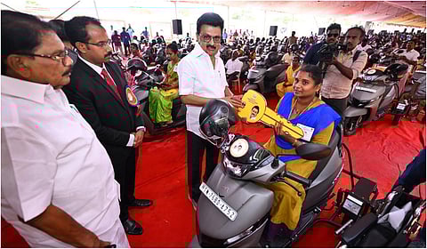 என்ன தொல்லை கொடுத்தாலும் தமிழக வளர்ச்சியை யாராலும் தடுக்க முடியாது: தென்காசியில் முதல்வர் பேச்சு