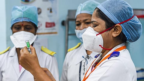 பூடான் நாட்டில் நர்சு வேலை