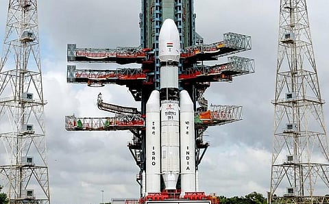 எல்விஎம்-3 ராக்கெட் மூலமாக சிஎம்எஸ்-03 செயற்கைக்கோள் நாளை விண்ணில் பாய்கிறது