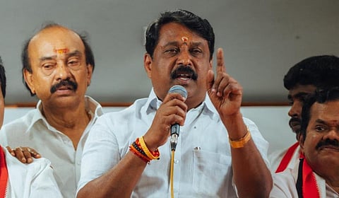 திமுக ஆட்சியில் பெண்கள் வெளியில் தலைகாட்டவே அஞ்சுகின்றனர்: நயினார் நாகேந்திரன்