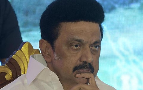 இலங்கை கடற்படையினரால் கைது செய்யப்பட்ட மீனவர்களை மீட்க மத்திய அமைச்சருக்கு முதல்வர் கடிதம் 