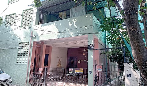 நுங்கம்பாக்கம் மேத்தா நகரில் அமலாக்கத் துறையினர் சோதனை நடத்திய  தொழிலதிபர் வீடு. | படம்: எல்.சீனிவாசன் |