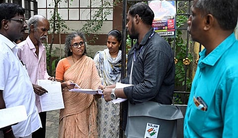 சென்னையில் எஸ்ஐஆர் பணிகளை கண்காணிக்க 8 ஐஏஎஸ் அதிகாரிகள் நியமனம்