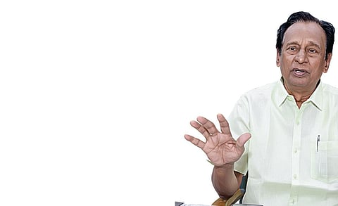 அதிமுக அணிக்கு சாதகமாக வாக்காளர் பட்டியல் திருத்தப்படுகிறதா? - அமைப்புச் செயலாளர் செம்மலை பதில்