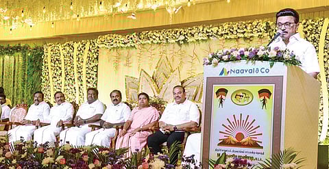 திருச்சி சோமரசம்பேட்டையில் ஸ்ரீரங்கம் தொகுதி திமுக எம்எல்ஏ பழனியாண்டி இல்ல திருமண விழாவில் பேசிய முதல்வர் மு.க.ஸ்டாலின். படம்: ர.செல்வமுத்துகுமார்