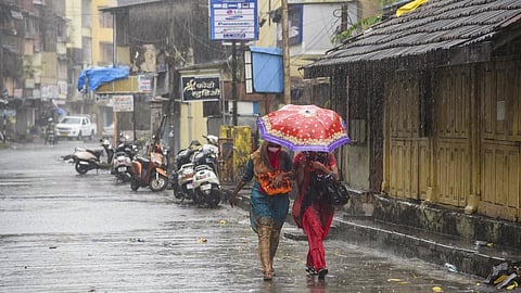 டெல்டா மாவட்டங்களில் நவ.17, 18-ம் தேதி கனமழை பெய்ய வாய்ப்பு: வானிலை ஆய்வு மையம் தகவல்