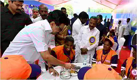 சென்னையில் தூய்மைப் பணியாளர்களுக்கு கழிப்பறை வசதியுடன் ஓய்வு அறைகள்: முதல்வர் ஸ்டாலின் உறுதி