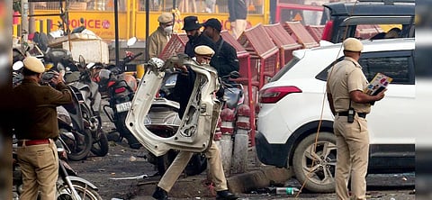 டெல்லி கார் குண்டு வெடிப்பு வழக்கு: அல் பலா பல்கலை.யின் 2 மருத்துவர்கள் உட்பட 3 பேரிடம் போலீஸார் தீவிர விசாரணை