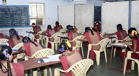 அரையாண்டுத் தேர்வுகள் டிச.10-ம் தேதி தொடக்கம்