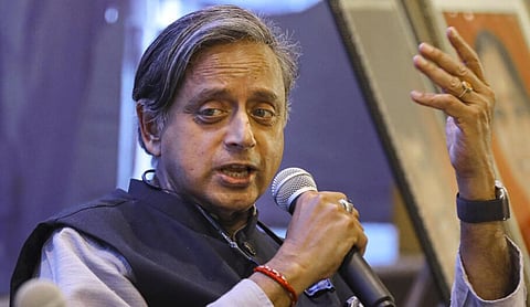 1989ம் ஆண்டு பிஹார் கலவரத்தை சுட்டிக் காட்டிய அசாம் அமைச்சர்: சசி தரூர் கண்டனம்