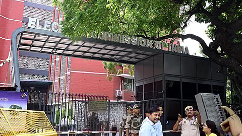 அசாமில் வாக்காளர் பட்டியல் சிறப்பு திருத்தம் - தேர்தல் ஆணையம் அறிவிப்பு