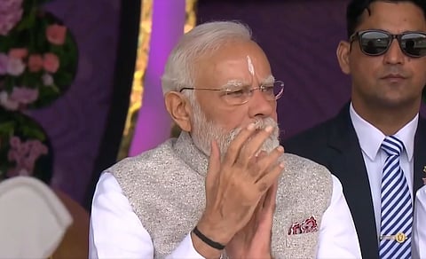 புட்டபர்த்தி சத்திய சாய் பாபா நூற்றாண்டு விழாவில் கலந்து கொண்ட பிரதமர் மோடி