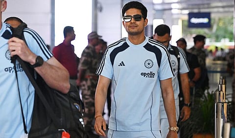 காயம் அடைந்த ஷுப்மன் கில் குவாஹாட்டிக்கு பயணம்