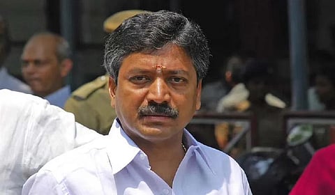 பெண்கள் குறித்த சர்ச்சை பேச்சு விவகாரம்: சி.வி.சண்முகம் மீது குற்றவியல் நடவடிக்கை எடுக்க இடைக்கால தடை