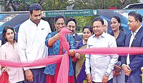 ரூ.25 கோடி மதிப்பில் கட்டப்பட்ட உலகத்தரத்திலான வேல்ஸ் கால்பந்து அகாடமி: பி.டி.உஷா திறந்து வைத்தார்