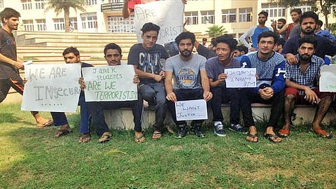 குண்டுவெடிப்பால் காஷ்மீரிகளுக்கு சிக்கல்: சமூக புறக்கணிப்பு, மிரட்டல் வருவதாக மாணவர்கள் புகார் 