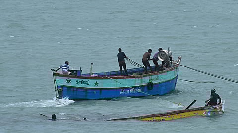 நாட்டுப் படகு