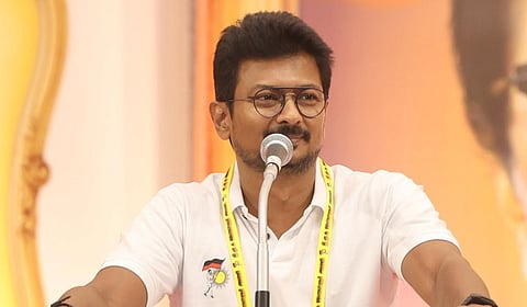 ‘மாற்றுக் கட்சி இளைஞர்களை திமுகவுக்கு அழைத்து வரவேண்டும்’ - உதயநிதி கட்டளை