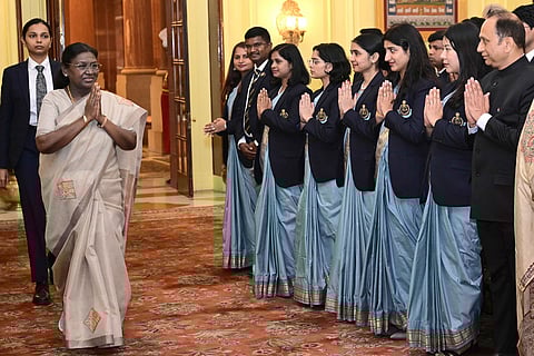 வரி வசூலில் மென்மையான முறை: குடியரசுத் தலைவர் வலியுறுத்தல்