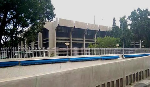 சென்னையில் உள்ள அமெரிக்க தூதரகத்தில் ஒரே ஆண்டில் 2.2 லட்சம் ஹெச்.1பி விசா வழங்கி மோசடி