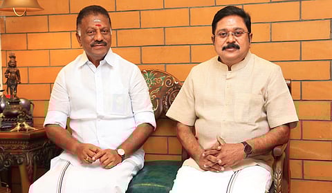 இனி பாஜகவை நம்பி புண்ணியமில்லை... ஆளுக்கொரு முடிவில் அதிமுக முன்னோடிகள்!