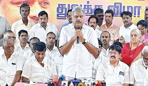 தமாகா-வின் 12-வது ஆண்டு தொடக்கவிழா ஆழ்வார்பேட்டையில் உள்ள கட்சி தலைமை அலுவலகத்தில் நேற்று நடைபெற்றது. இதில் பேசிய தலைவர் ஜி.கே.வாசன். | படம்: எஸ்.சத்தியசீலன் |