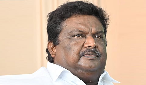 சிவகங்கை அருகே பேருந்துகள் விபத்தில் 11 பேர் உயிரிழப்பு: ஓட்டுநரின் அஜாக்கிரதையே காரணம் - அமைச்சர் சிவசங்கர் விளக்கம்