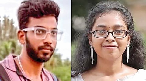 மார்த்தாண்டம் மேம்பாலத்தில் பைக் மீது கார் மோதியதில் அண்ணன், தங்கை உயிரிழப்பு