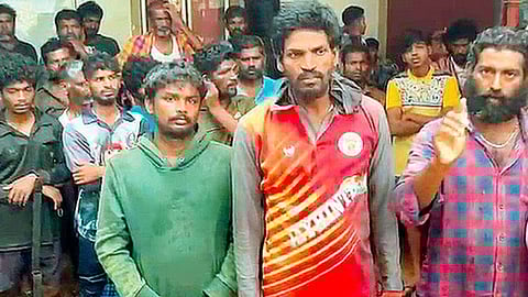 இலங்கை சிறையில் இருந்து விடுதலையாகி தாயகம் திரும்ப முடியாமல் தவிக்கும் 31 நாகை மீனவர்கள்!