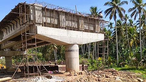 குமரியில் நன்கு வழிச்சாலை பணிகளால் 100+ நீராதாரங்கள் அழிப்பு!