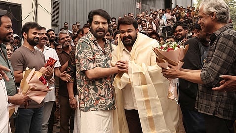 பால்கே விருது பெற்ற மோகன்லாலை கவுரவித்த மம்மூட்டி!