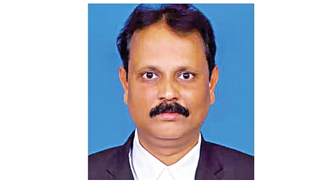 நீதிபதி செம்மல்