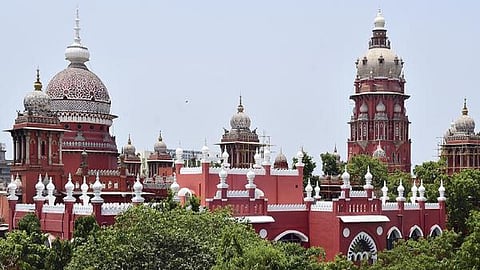 கோயில் விழா அழைப்பிதழில் சாதி பெயர் கூடாது: சென்னை உயர் நீதிமன்றம் உத்தரவு 