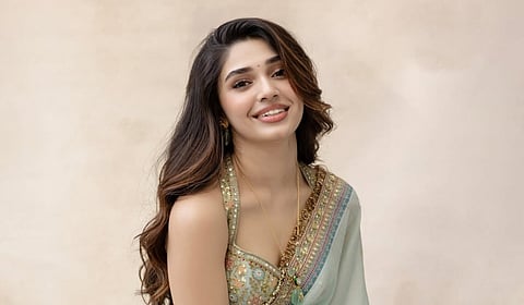 க்யூட் புன்னகையுடன் கீர்த்தி ஷெட்டி க்ளிக்ஸ்! 