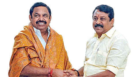 டெல்லிக்கு 14-ம் தேதி செல்லும் நிலையில் பழனிசாமியுடன் நயினார் ஆலோசனை