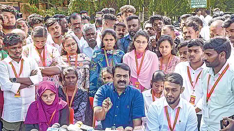 திருச்சியில்  நேற்று செய்தியாளர்களை சந்தித்த சீமான். படம்:  ர.செல்வமுத்துகுமார்