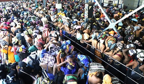 தங்க அங்கி ஊர்வலம்: சபரிமலையில் டிச.26 அன்று 18-ம் படியேற பக்தர்களுக்கு கட்டுப்பாடு