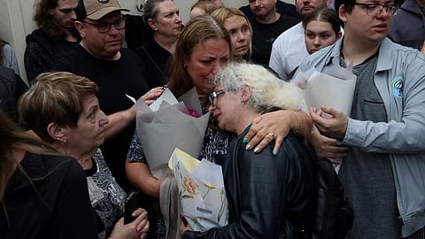 போண்டி கடற்கரை துப்பாக்கிச் சூடு சம்பவத்தில் உறவுகளை இழந்தவர்கள்.