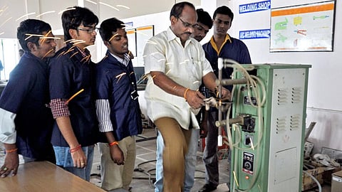 பாலிடெக்னிக் 4-வது செமஸ்டரில் ‘நான் முதல்வன்’ தொழில்நுட்ப படிப்புகள் அறிமுகம்