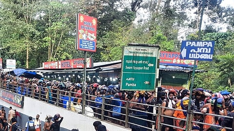 பெருவழிப் பாதை பக்தர்களுக்காக சபரிமலையில் தரிசன முன்னுரிமை திட்டம் விரைவில் அமல்