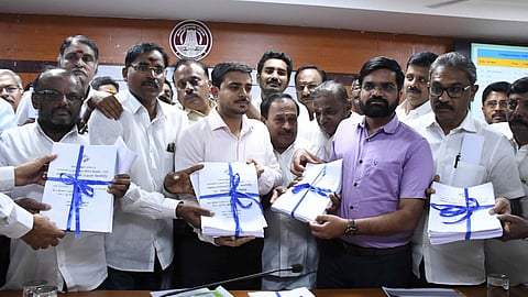 படம்: ஜெ.மனோகரன்