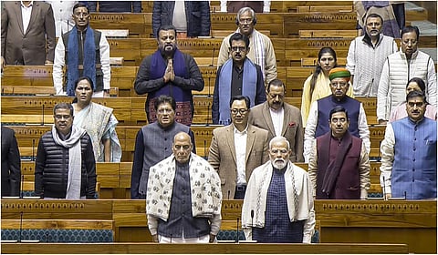 நாடாளுமன்ற குளிர்கால கூட்டத்தொடர் நிறைவு: சபாநாயகர் அளித்த தேநீர் விருந்தில் பிரதமர் மோடி  உள்ளிட்டோர் பங்கேற்பு  
