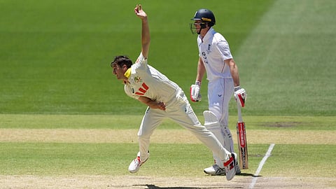 இங்கிலாந்துக்கு 435 ரன்கள் இலக்கு: அடிலெய்​டில் ஆஸி. ஆதிக்கம் - ஆஷஸ் டெஸ்ட் தொடர்