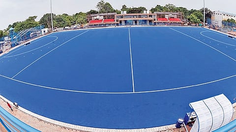 ரூ.10 லட்சம் இயந்திரம் இல்லாமல் வீணாகும் மதுரை சர்வதேச ஹாக்கி மைதானம்!