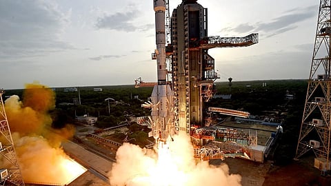 இளைஞர்களின் சக்தியால் நமது விண்வெளி திட்டம் மேலும் மேம்படும்: இஸ்ரோ குழுவினருக்கு பிரதமர் மோடி, அமித் ஷா வாழ்த்து