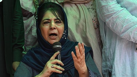 “ஸ்டாலினிடம் ஆங்கிலம், உருது மொழியில் பேச கோருவீர்களா?” - நிருபர்களிடம் மெகபூபா முப்தி கேள்வி