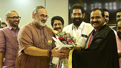 வரலாறு படைத்தது கேரள மாநில பாஜக: திருவனந்தபுரம் மேயராக ராஜேஷ் பதவியேற்பு