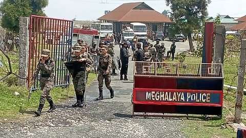 ஹாடி கொலை வழக்கில் 2 சந்தேக நபர்கள் இந்தியாவுக்குத் தப்பியோட்டம்: வங்கதேச போலீஸார் தகவல்