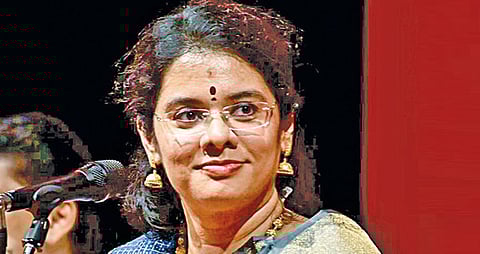 சுசரித்ரா தாளத்தில் ஈர்த்த அம்ருதா வெங்கடேஷ் | சென்னை இசை அரங்கம்